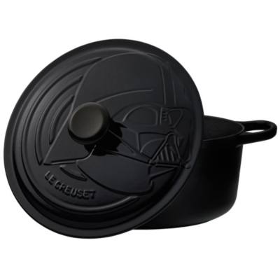Le Creuset Darth Vader Signature Round Casserole Dish, Star Wars