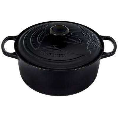 Le Creuset Darth Vader Signature Round Casserole Dish, Star Wars