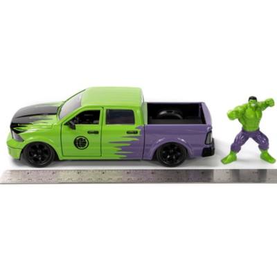 Jada Toys Hulk Figure with 2014 RAM 1500 1:24 Scale Die Cast Vehicle