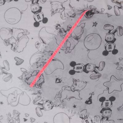 Pa&ntilde;uelo gris Mickey y sus amigos, Codello