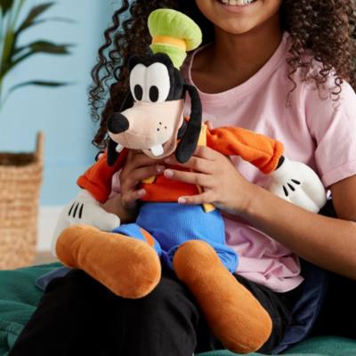 Life size goofy clearance stuffed animal