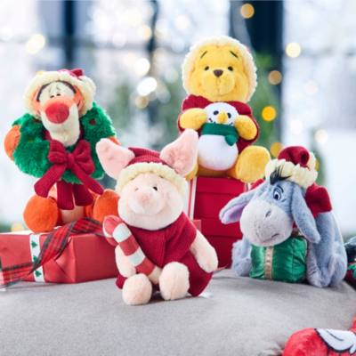 Winnie the Pooh Festive Mini Bean Bag - 17cm