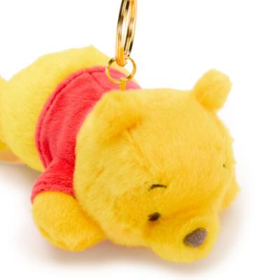 Llavero peluche peque&ntilde;o Winnie the Pooh, Disney Store Jap&oacute;n (15&nbsp;cm)