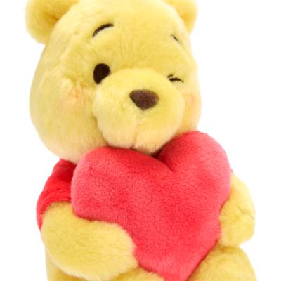 Disney Store Japan - Winnie Puuh mit Herz - Schl&uuml;sselanh&auml;nger mit kleinem Kuscheltier - 10 cm