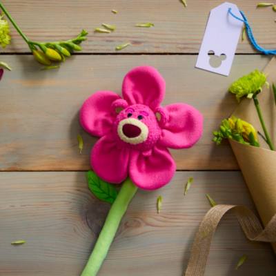 Toy Story 3 - Lotso - Blooms by Disney Store - Mittelgro&szlig;e Pl&uuml;schblume - 34 cm