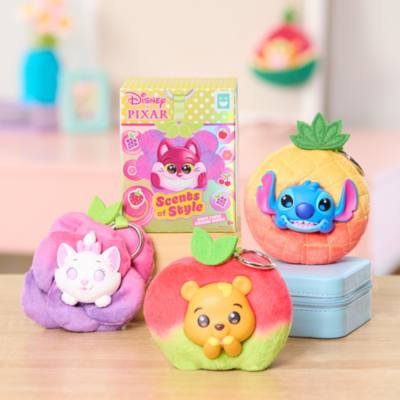 Just Play Disney Scents of Style Mystery Soft Toy Keyring - 14cm