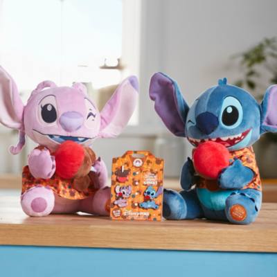 Stitch Attacks Snacks Kollektion - Kandierter Apfel - Kuscheltier- und Anstecknadelset