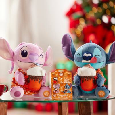 Stitch Attacks Snacks Kollektion - Heiße Schokolade - Anstecknadelset und Kuscheltier