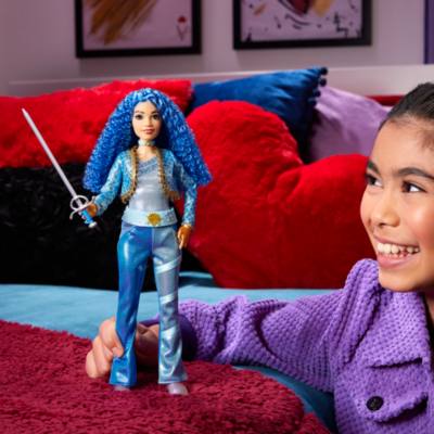 Mattel Princess Chloe Charming Fashion Doll & Accessory, Descendants: The Rise of Red