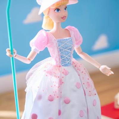 Bo Peep 30th Anniversary Limited Edition Doll with Light-Up Box, Toy Story - 40.5cm