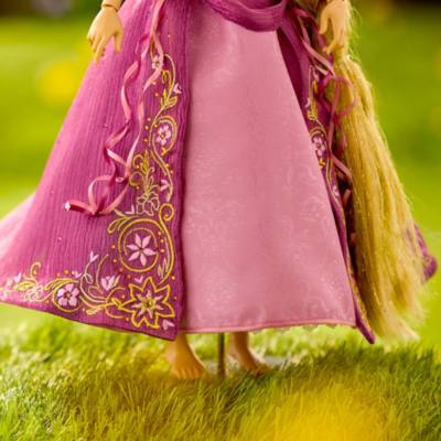 Rapunzel Limited Edition Doll &ndash; Tangled 15th Anniversary &ndash; 17''