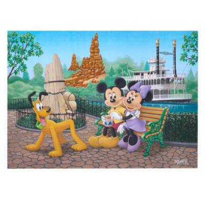 Mickey, Minnie and Pluto in Disneyland 1000 Piece Puzzle