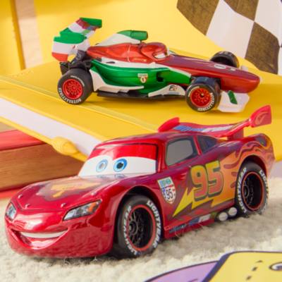 Coches escala Rayo McQueen y Francesco Bernoulli, Disney Pixar Cars