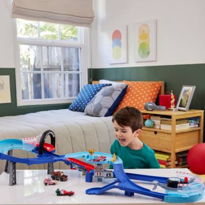 Mattel Disney Pixar Cars Global Racers Cup GRC Jumping Raceway Playset