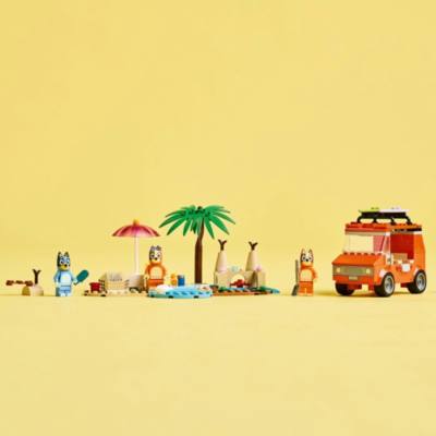 LEGO Bluey's Beach & Family Car Trip Set 11202