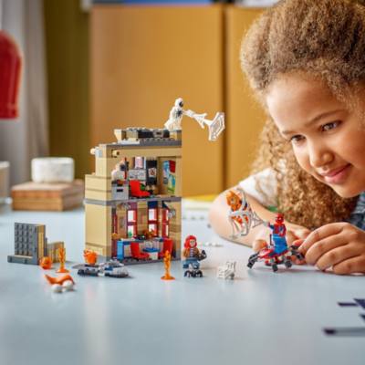 LEGO Marvel Peter Parker&rsquo;s Apartment Set 76317