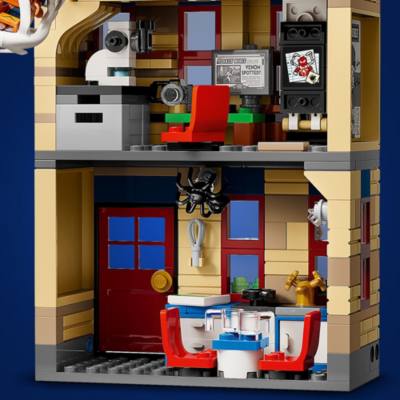 LEGO Marvel Peter Parker&rsquo;s Apartment Set 76317