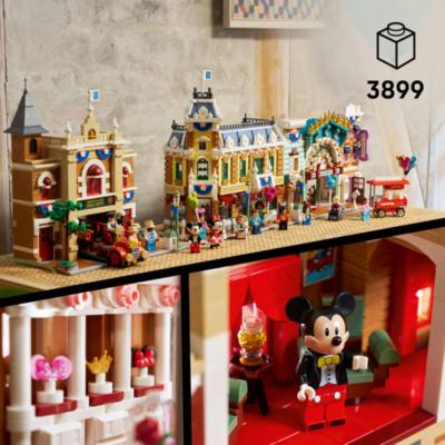 LEGO ǀ Disney Main Street, U.S.A. Building Kit 43302