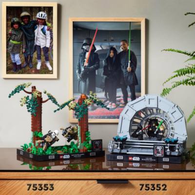 LEGO Star Wars Emperor's Throne Room Diorama Set 75352