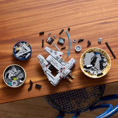 LEGO Star Wars Millennium Falcon Set 75375