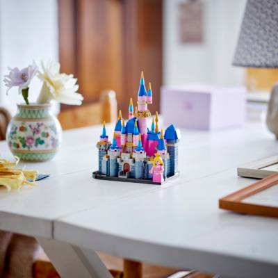 LEGO Disney Mini Disney Sleeping Beauty Castle Set 40720