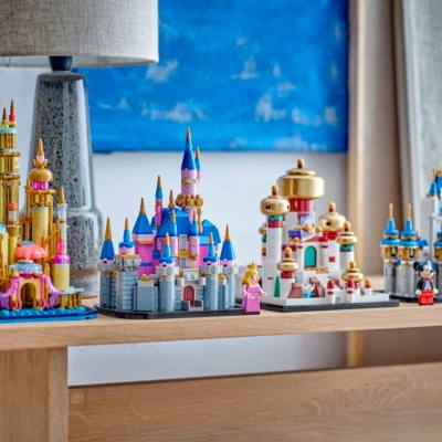 LEGO Disney Mini Disney Sleeping Beauty Castle Set 40720