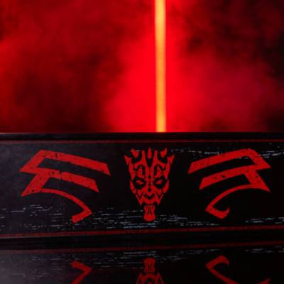 Star Wars: Die dunkle Bedrohung - 25. Jubil&auml;um - Der Sith-Sch&uuml;ler: Darth Maul - Legacy Kollektion - Lichtschwertgriffset in limitierter Edition