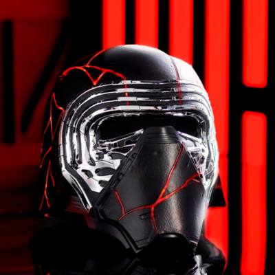 Casque reforg&eacute; de Kylo Ren Galactic Archive Series, Star Wars