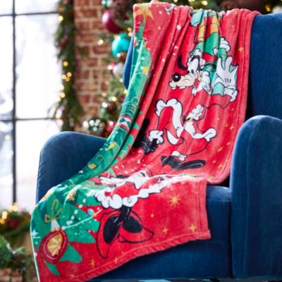 Mickey Mouse and Friends Festive Throw Blanket