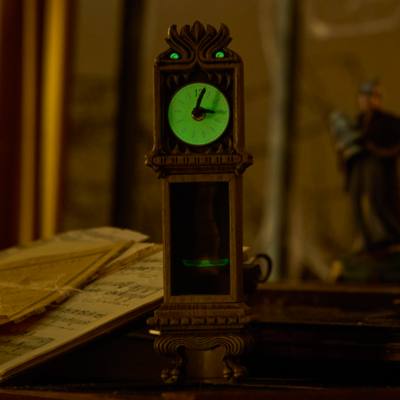 Horloge The Haunted Mansion phosphorescente