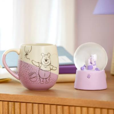 Winnie the Pooh Lilac Snow Globe