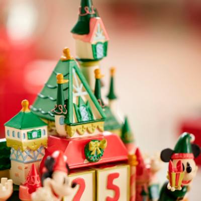 Mickey Mouse and Minnie Mouse Festive Fantasyland Castle Countdown Calendar Figure