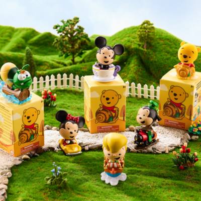 Mickey Mouse and Friends at the Disney Parks Mystery Figure