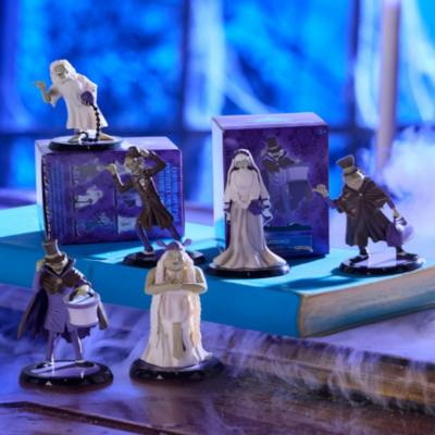 Figura misteriosa fantasmas La mansi&oacute;n encantada