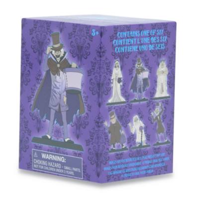 Figura misteriosa fantasmas La mansi&oacute;n encantada