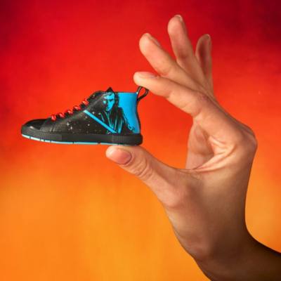 Deportiva coleccionable vinilo edici&oacute;n limitada Star Wars: La venganza de los Sith, Disney Lacers