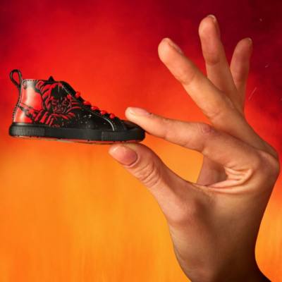 Star Wars: Revenge of the Sith Disney Lacers Limited Edition Vinyl Collectible Trainer