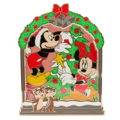 Mickey Mouse and Friends Limited Edition Festive Jumbo Pin