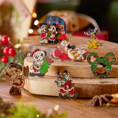 Mickey and Minnie Mouse Limited Edition Festive Pin