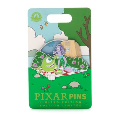 Pin in edizione limitata Mike Wazowski e Celia Mae Pixar in the Park Monsters & Co.
