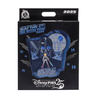 Star Wars Day - May the 4th 2025 - Jumbo-Anstecknadel in limitierter Edition