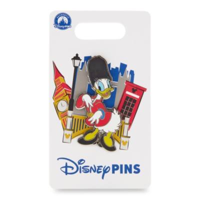 Daisy Duck Royal Pin