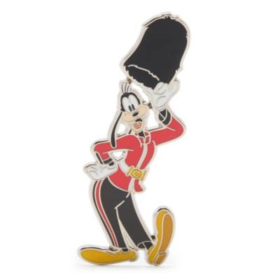 Goofy Royal Pin