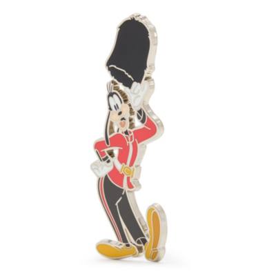 Goofy Royal Pin
