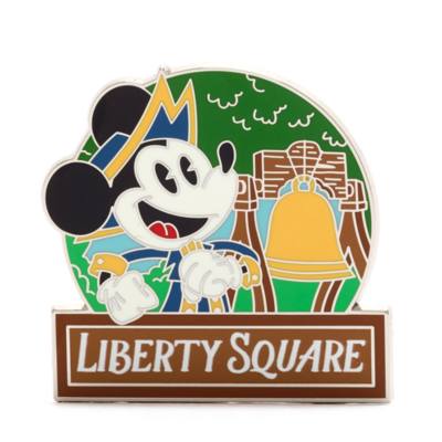 Walt Disney World Mickey Mouse and Friends Four Lands Pin Set