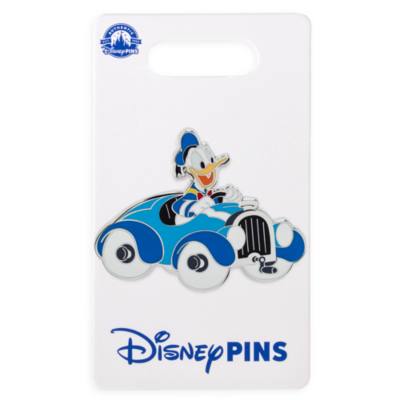 Donald Duck in Car Pin