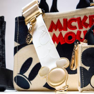 Micky Maus Symbol - Wei&szlig;er Umh&auml;ngeriemen f&uuml;r Taschen