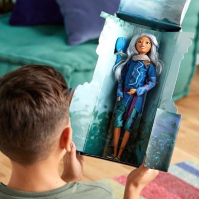 Disney Store Sisu Human Classic Doll, Raya and the Last Dragon