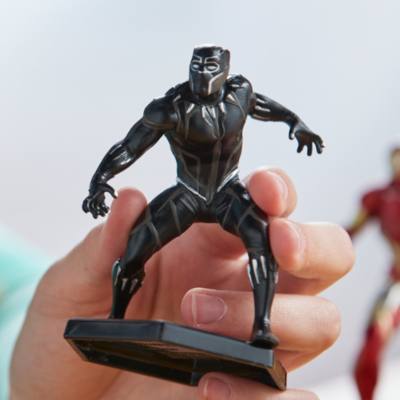 Avengers Deluxe Figurine Playset