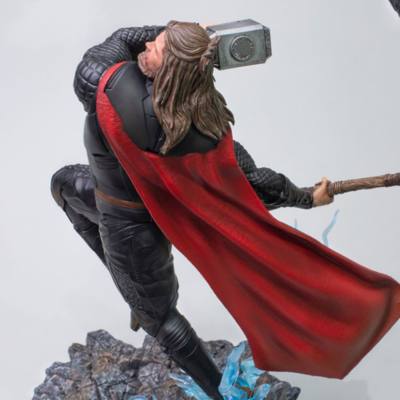 Iron Studios Thor Collectible Figure, Avengers: Endgame